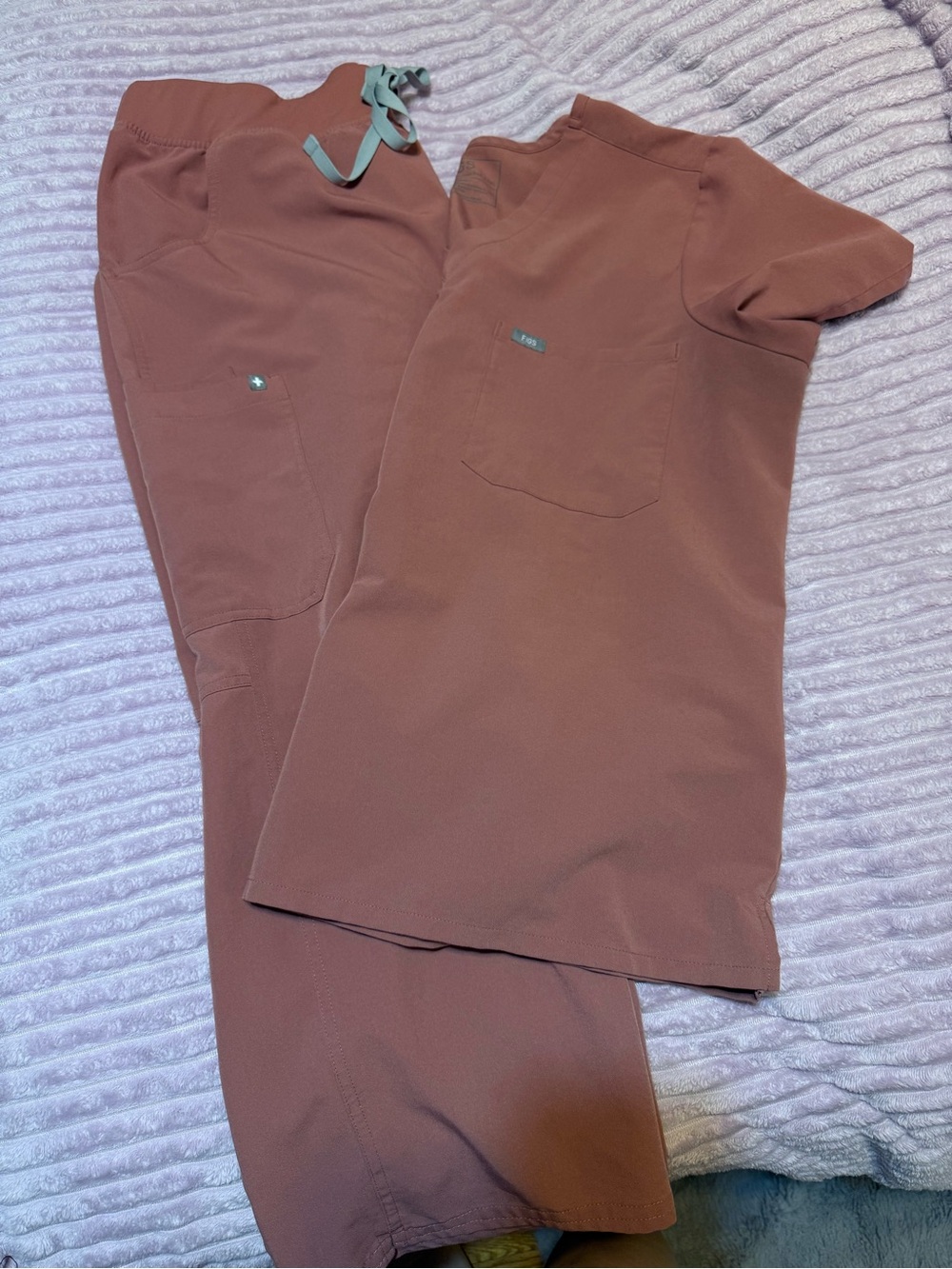 Women’s Figs scrubs- mauve